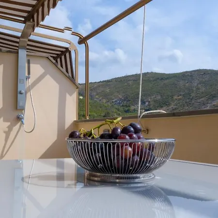 Juliet - In Liguria 5 Terre Unesco Site * Levanto